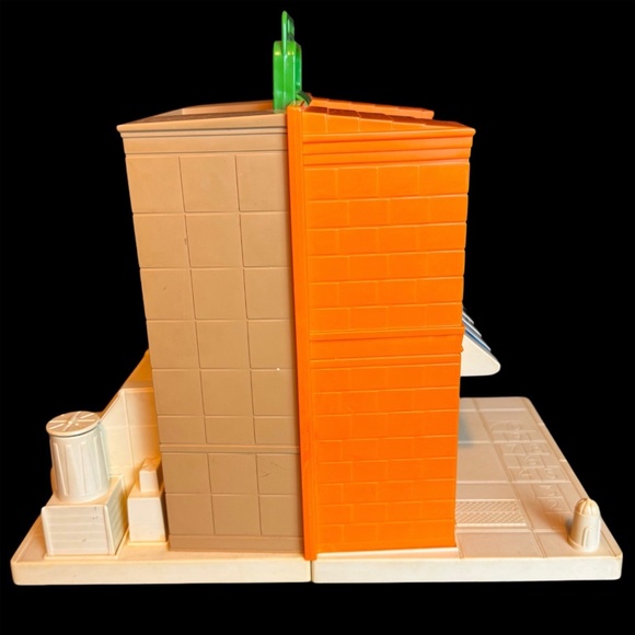 Sesame Street - Mr Hoopers Store Play set 1984 With Figures & Accessories - Picture 13 of 14